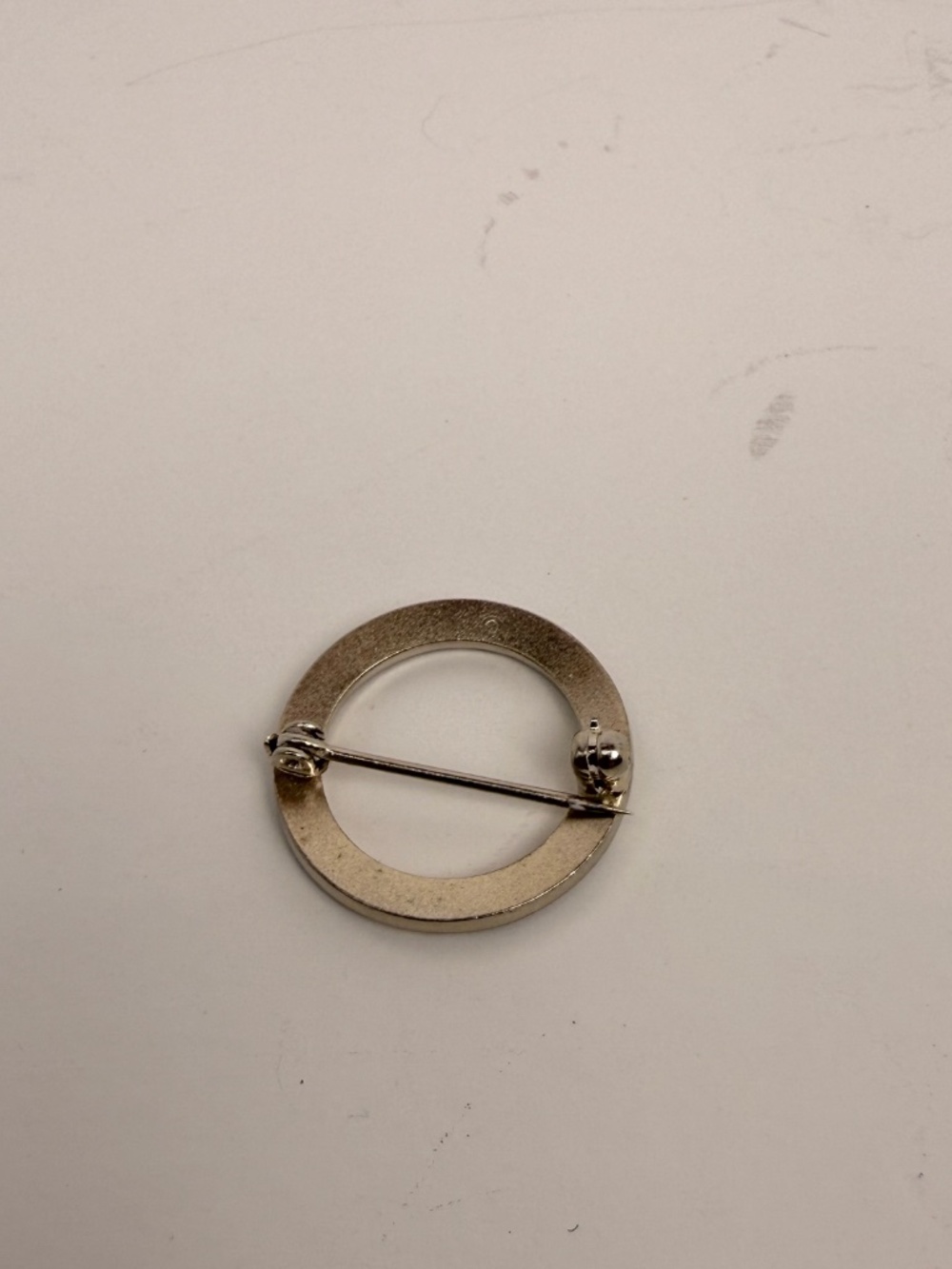 Vintage, Art Deco Enameled Silvertone Circle Brooch/Pin with Rhinestones - Picture 5 of 9